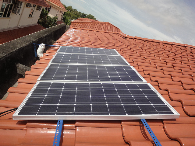 Why-Solar-Panels-Are-Perfect-for-Keeping-the-Power-on-during-a-Flood